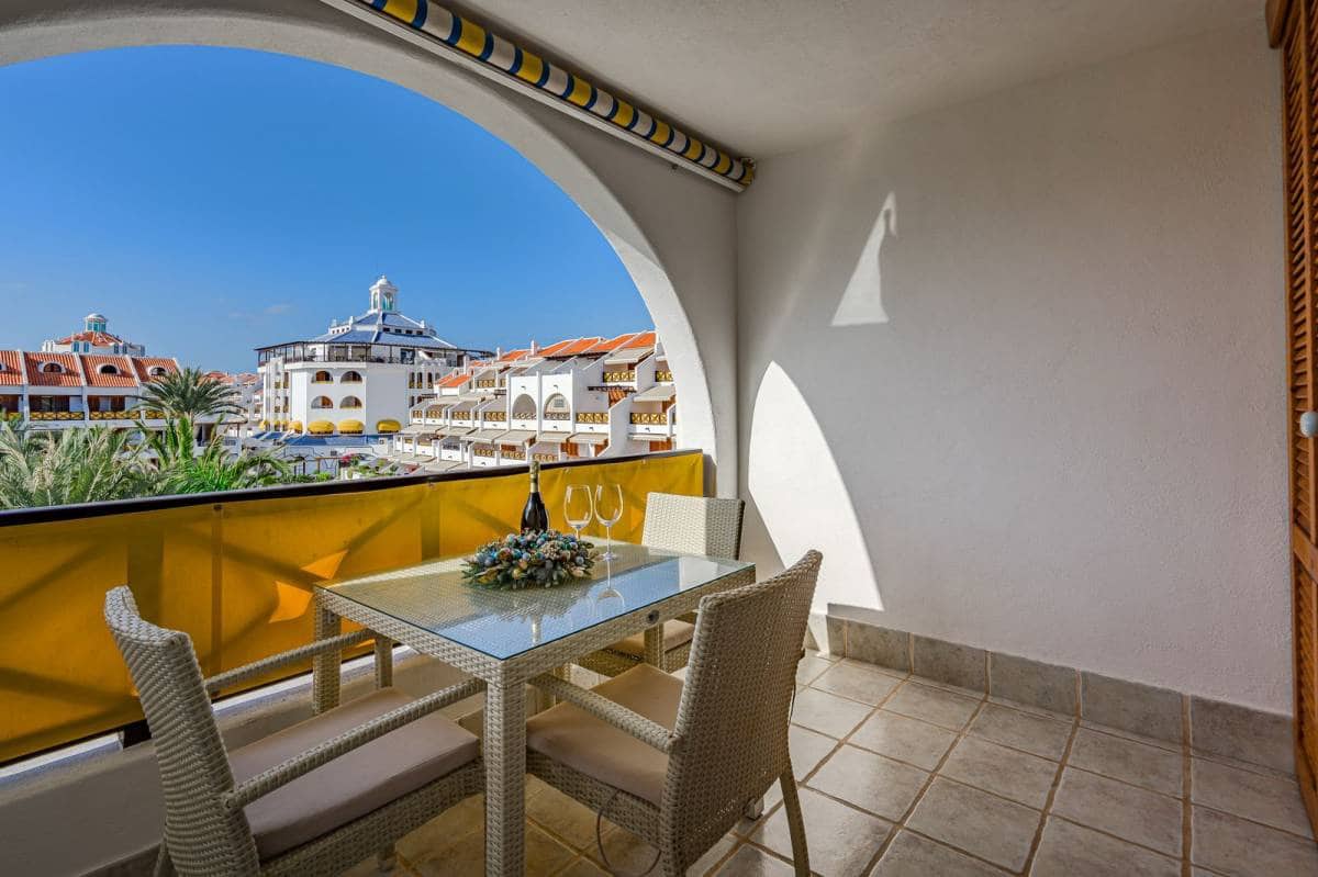 1 bedroom Apartment for sale in Playa de las Americas - € 535,000 (Ref: 9046381)