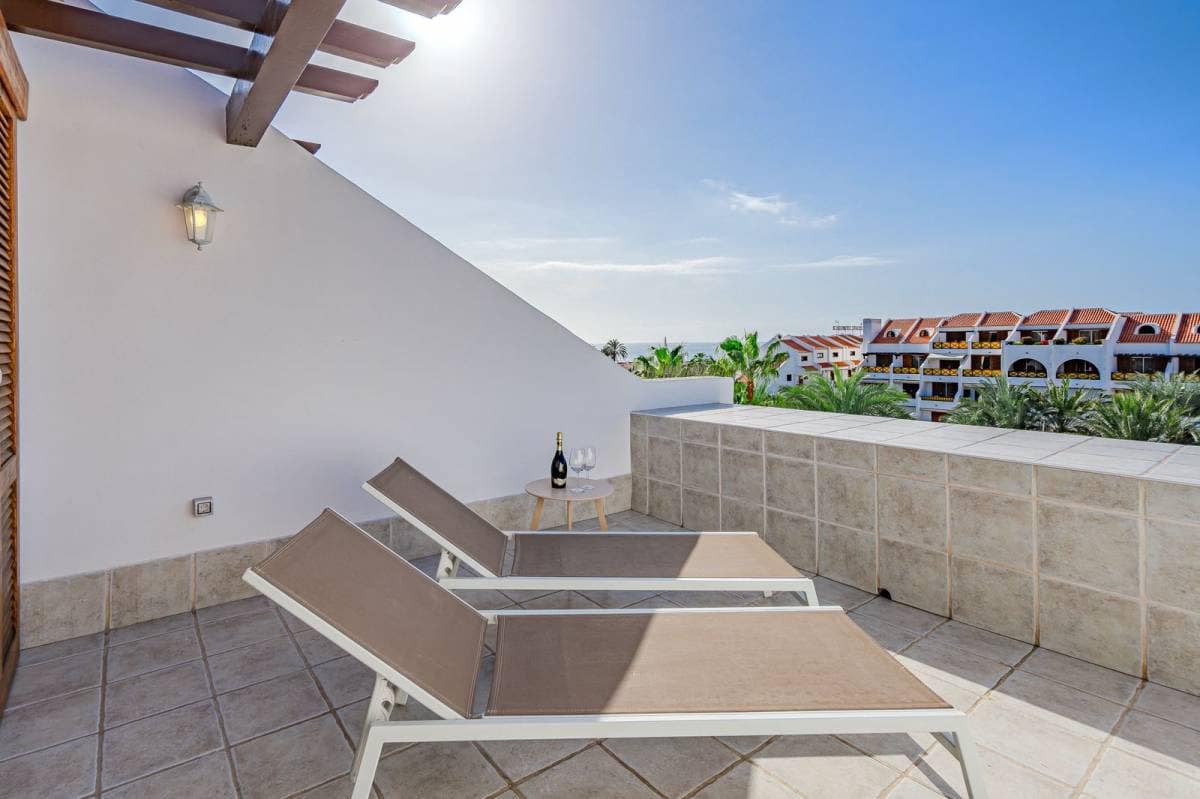 1 bedroom Apartment for sale in Playa de las Americas - € 535,000 (Ref: 9046381)