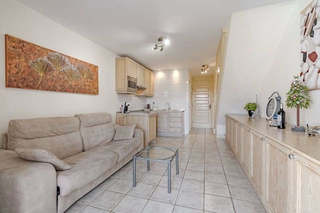 1 soveværelse Lejlighed til salg i Playa de las Americas, Arona - € 535.000 (Ref: 9046381)