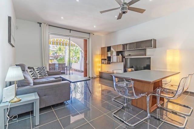 3 sovrum Villa till salu i Playa de las Americas, Arona - 1 590 000 € (Ref: 9046382)