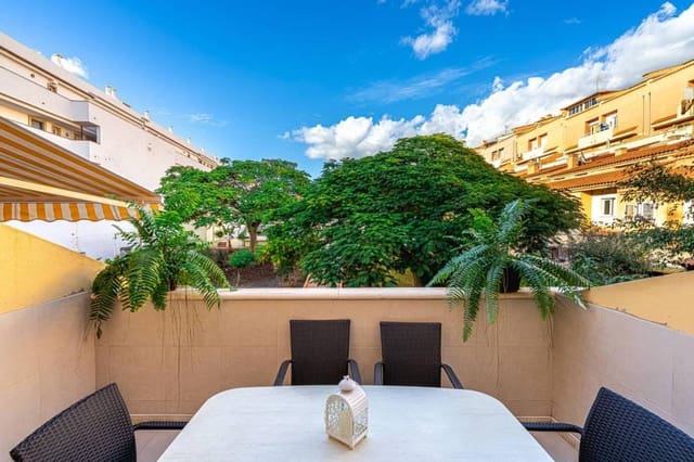 3 soveværelse Lejlighed til salg i Playa del Duque, Adeje - € 415.000 (Ref: 9100081)