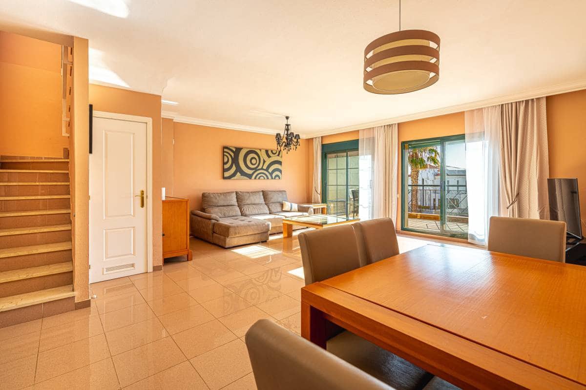 3 soveværelse Lejlighed til salg i Playa del Duque - € 849.000 (Ref: 9109638)