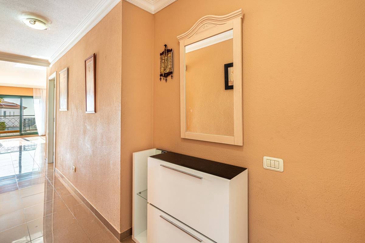 3 soveværelse Lejlighed til salg i Playa del Duque - € 849.000 (Ref: 9109638)