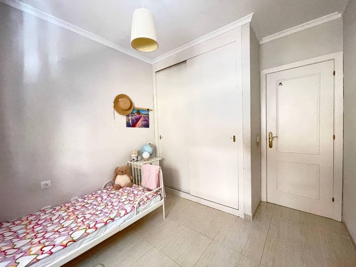 3 soveværelse Lejlighed til salg i Parque de la Reina - € 269.000 (Ref: 9141277)