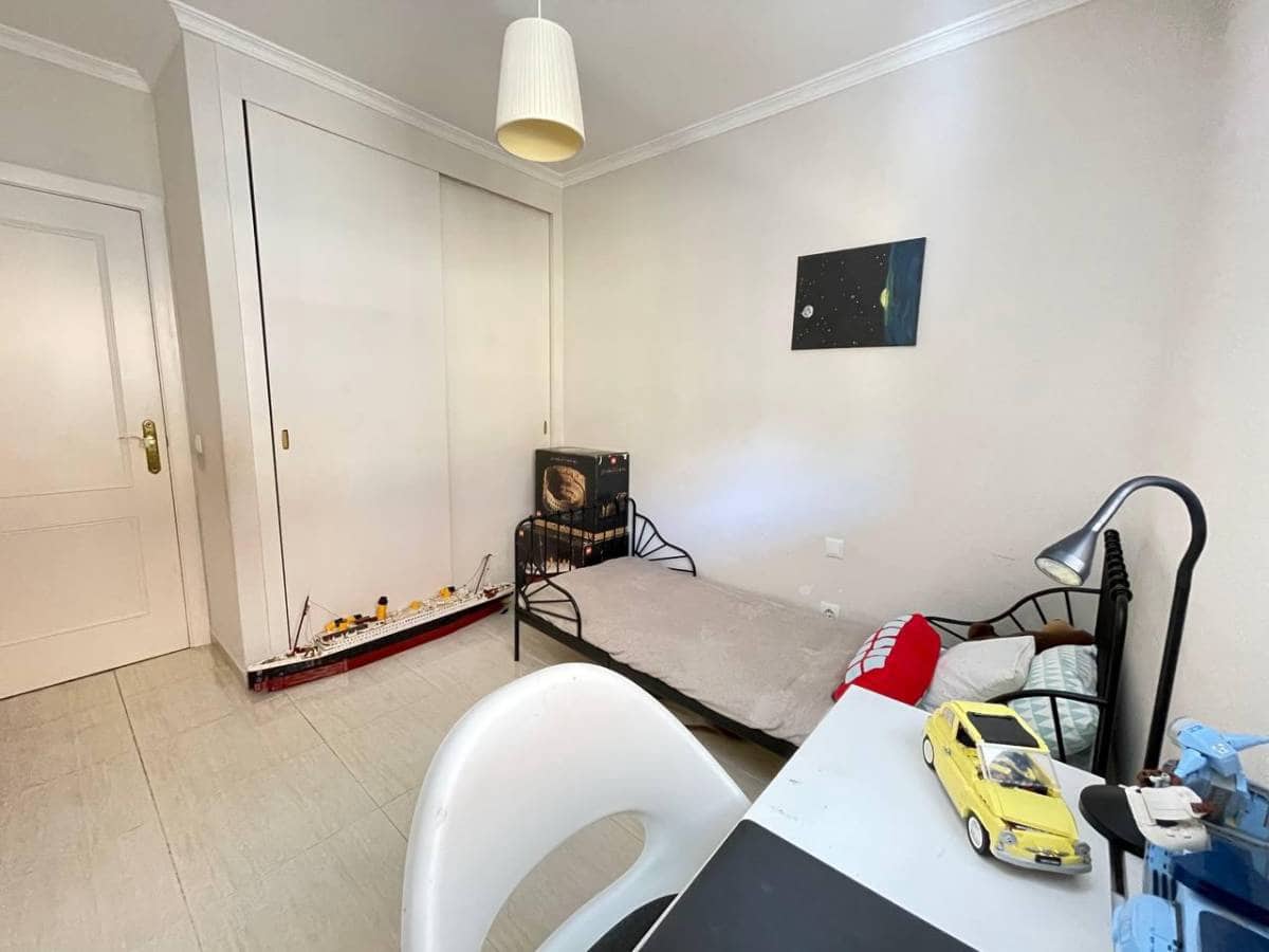 3 soveværelse Lejlighed til salg i Parque de la Reina - € 269.000 (Ref: 9141277)