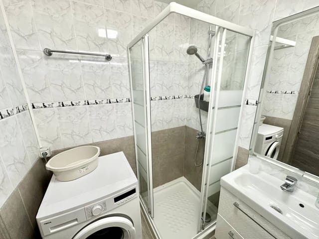 Lejlighed til salg i Playa de las Américas, Adeje - € 220.000 (Ref: 9158330)