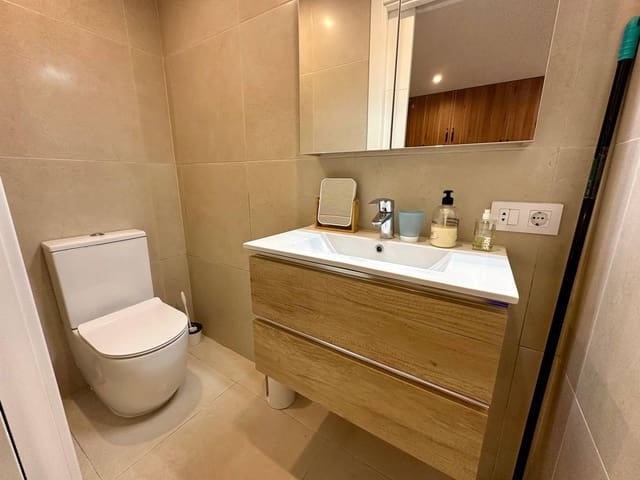 2 soveværelse Byhus til salg i Los Cristianos, Arona - € 495.000 (Ref: 9180094)