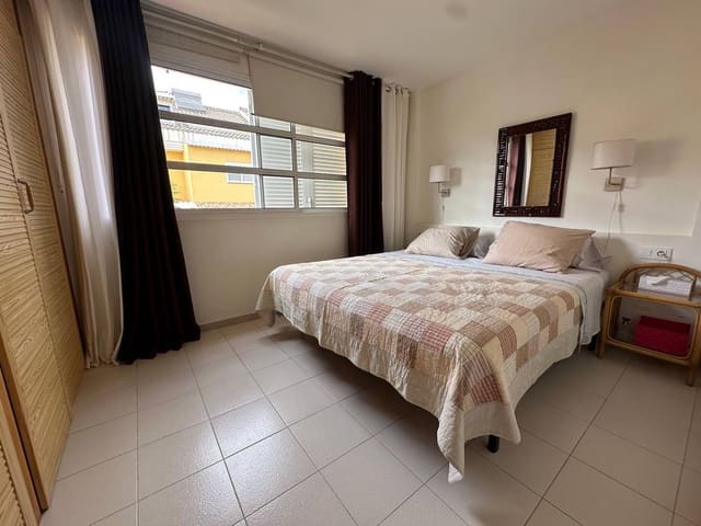 2 soveværelse Byhus til salg i Los Cristianos, Arona - € 495.000 (Ref: 9180094)