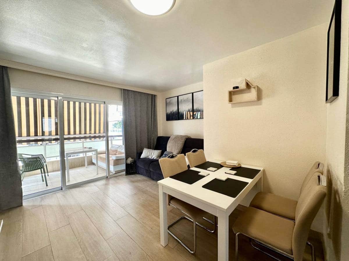 Apartamento de 2 habitaciones en Los Cristianos en venta - 369.000 € (Ref: 9199840)