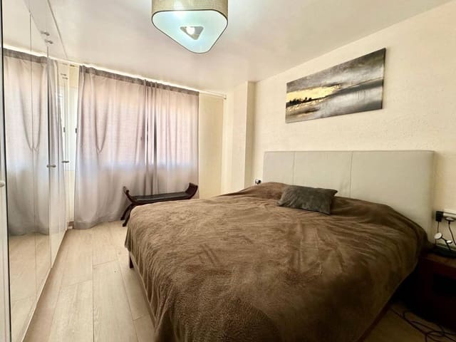 Apartamento de 2 habitaciones en Los Cristianos, Arona en venta - 369.000 € (Ref: 9199840)