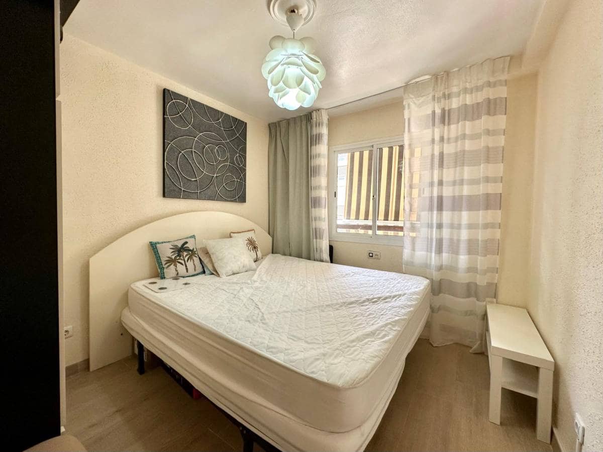 Apartamento de 2 habitaciones en Los Cristianos en venta - 369.000 € (Ref: 9199840)