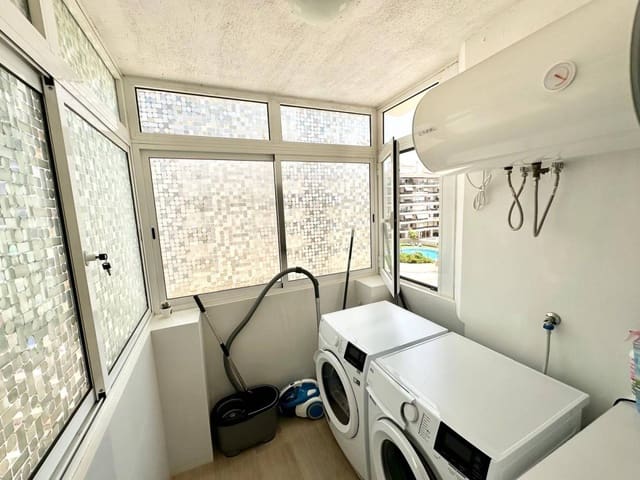 Apartamento de 2 habitaciones en Los Cristianos, Arona en venta - 369.000 € (Ref: 9199840)