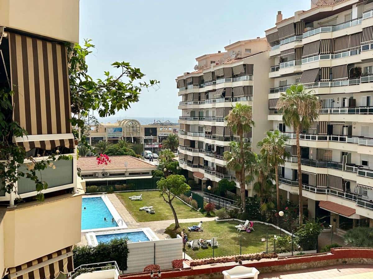 Apartamento de 2 habitaciones en Los Cristianos en venta - 369.000 € (Ref: 9199840)