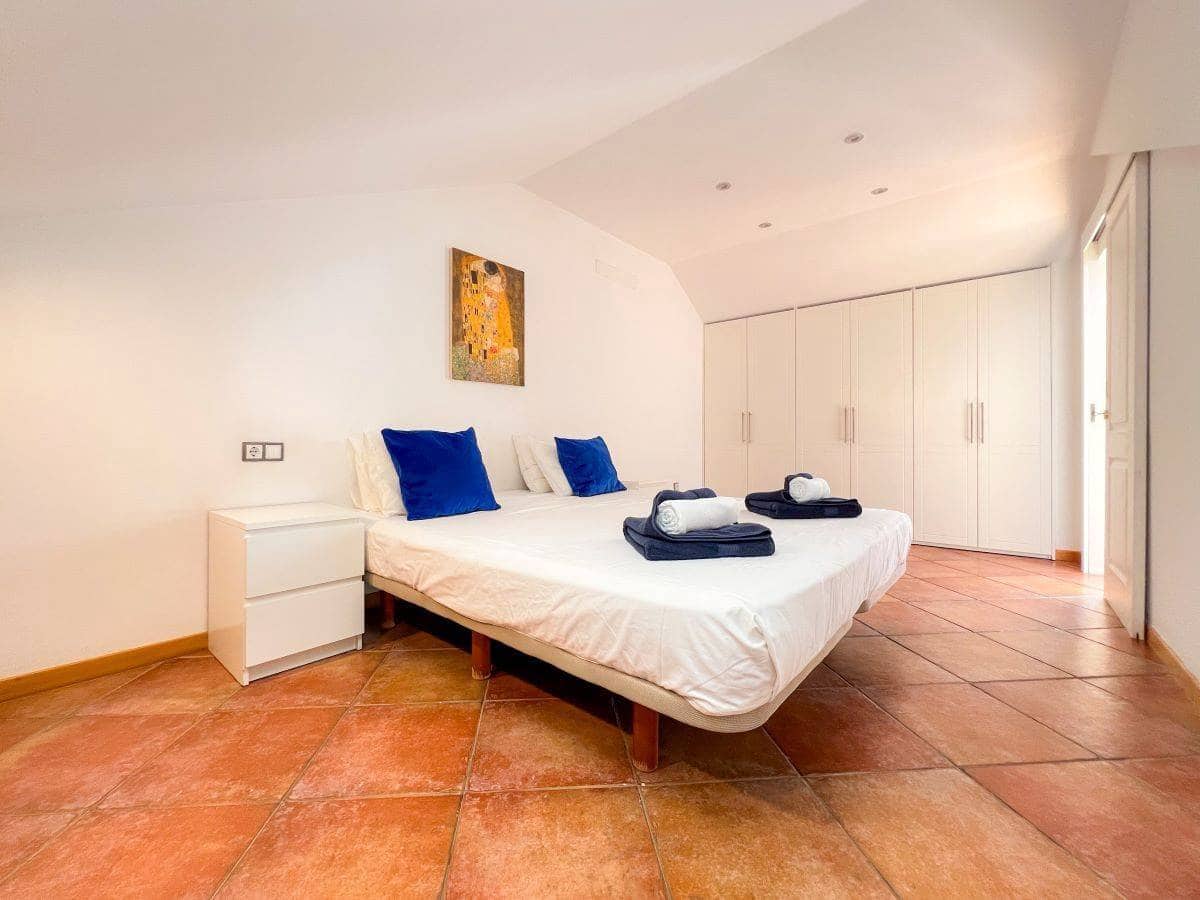 2 bedroom Apartment for sale in Playa Paraiso - € 450,000 (Ref: 9201563)