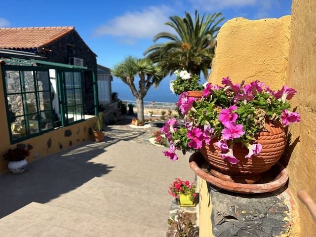 3 bedroom Finca/Country House for sale in Vera de Erques, Guía de Isora - € 940,000 (Ref: 9216031)