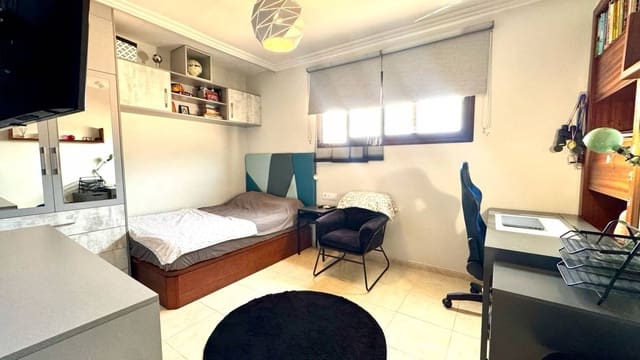 3 sovrum Villa till salu i Arona - 490 000 € (Ref: 9228050)