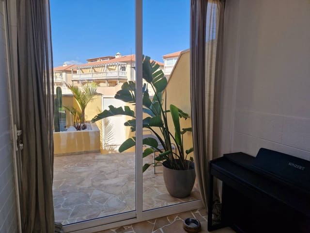 3 chambre Villa/Maison à vendre à El Medano, Granadilla de Abona - 619 000 € (Ref: 9231364)