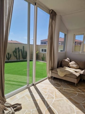 3 chambre Villa/Maison à vendre à El Medano, Granadilla de Abona - 619 000 € (Ref: 9231364)