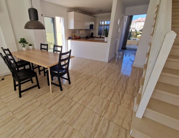 3 chambre Villa/Maison à vendre à El Medano, Granadilla de Abona - 619 000 € (Ref: 9231364)