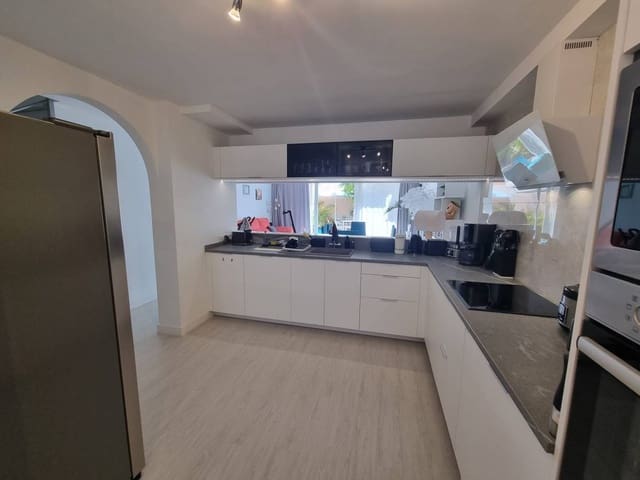 3 slaapkamer Huis te koop in Playa de Fañabé Alto, Adeje - € 570.000 (Ref: 9231979)