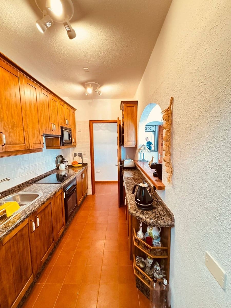 Apartamento de 2 habitaciones en Los Cristianos en venta - 385.000 € (Ref: 9235769)