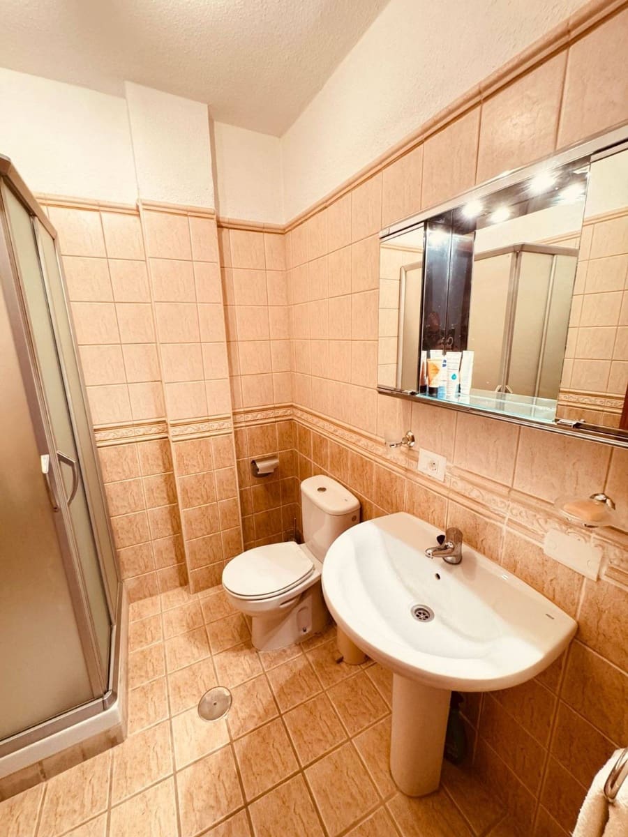 Apartamento de 2 habitaciones en Los Cristianos en venta - 385.000 € (Ref: 9235769)