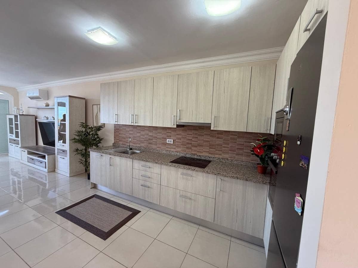 3 makuuhuone Huvila myytävänä paikassa Los Cristianos - 850 000 € (Ref: 9255899)