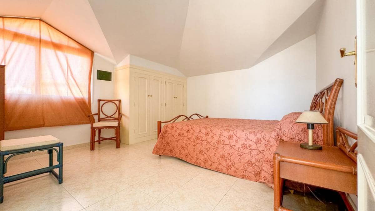 2 sypialnia Penthouse na sprzedaż w Los Cristianos - 650 000 € (Ref: 9256320)