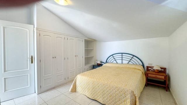 2 soveværelse Penthouse til salg i Los Cristianos, Arona - € 650.000 (Ref: 9256320)