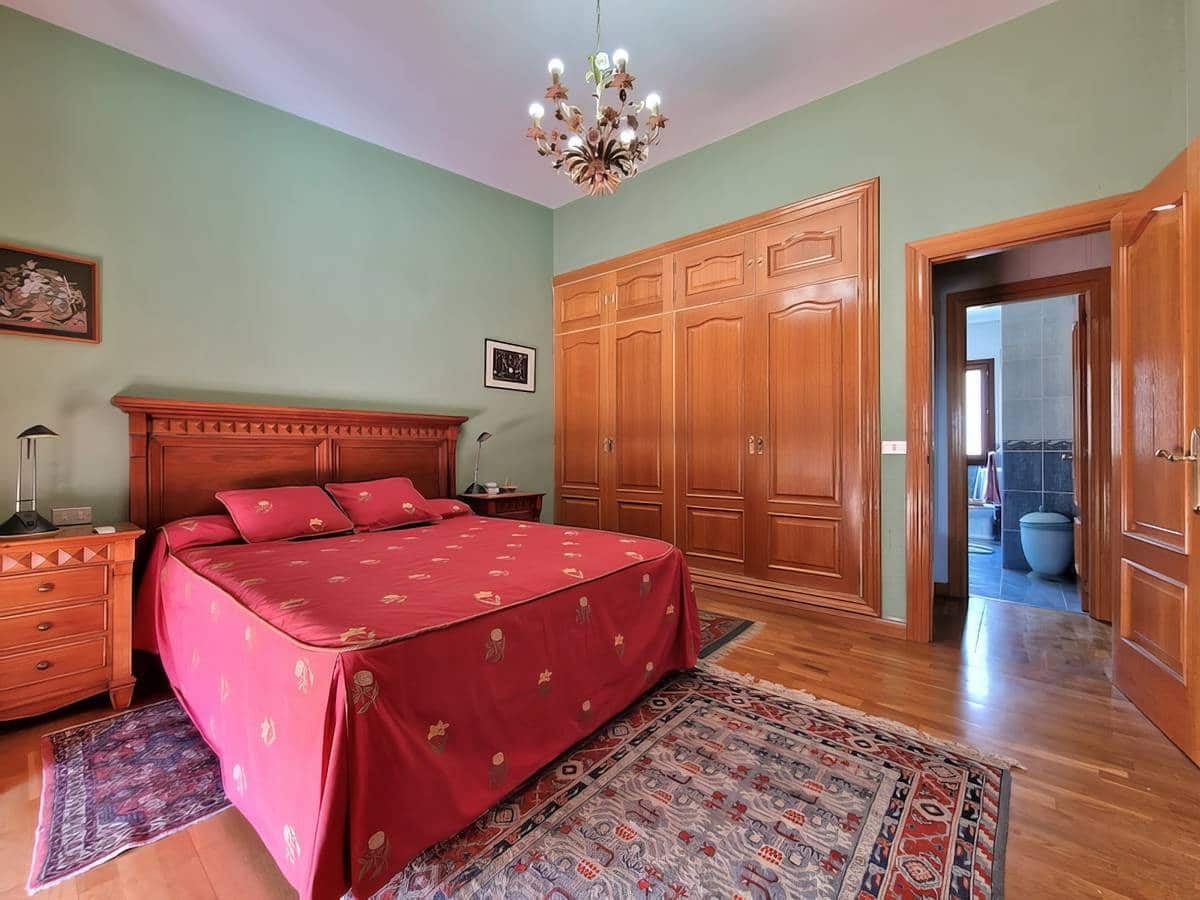 4 sypialnia Penthouse na sprzedaż w Playa de las Americas - 645 000 € (Ref: 9261922)