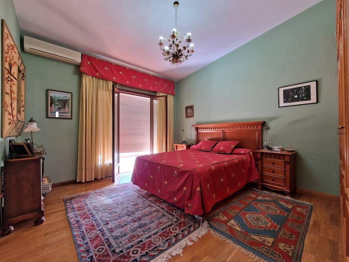 4 sypialnia Penthouse na sprzedaż w Playa de las Americas - 645 000 € (Ref: 9261922)