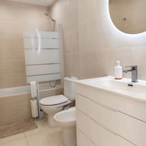 Apartamento de 4 habitaciones en Playa de Fañabé Alto, Adeje en venta - 396.000 € (Ref: 9298835)