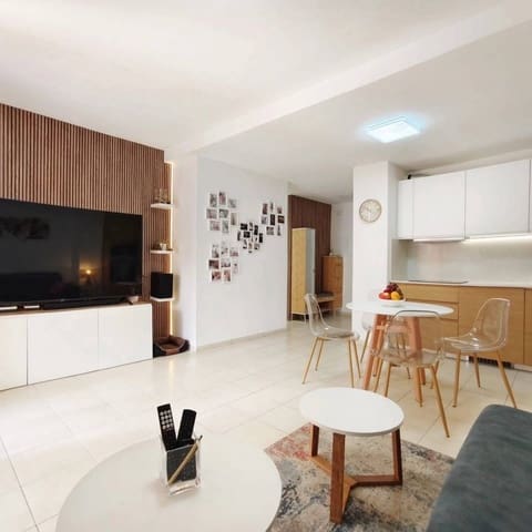 Apartamento de 4 habitaciones en Playa de Fañabé Alto, Adeje en venta - 396.000 € (Ref: 9298835)