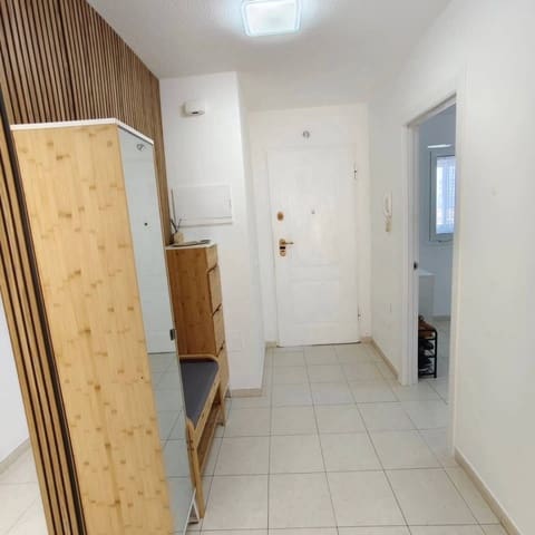 Apartamento de 4 habitaciones en Playa de Fañabé Alto, Adeje en venta - 396.000 € (Ref: 9298835)