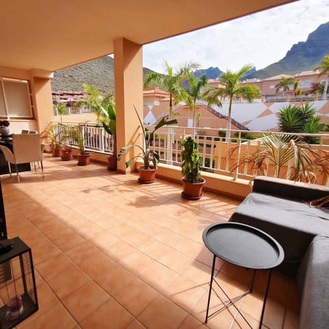 Apartamento de 4 habitaciones en Playa de Fañabé Alto, Adeje en venta - 396.000 € (Ref: 9298835)