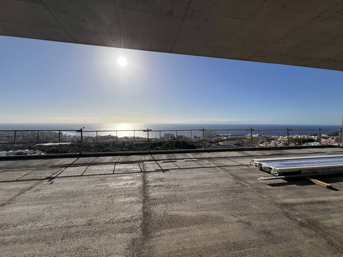 Chalet de 3 habitaciones en Playa de las Americas en venta - 4.400.000 € (Ref: 9350113)