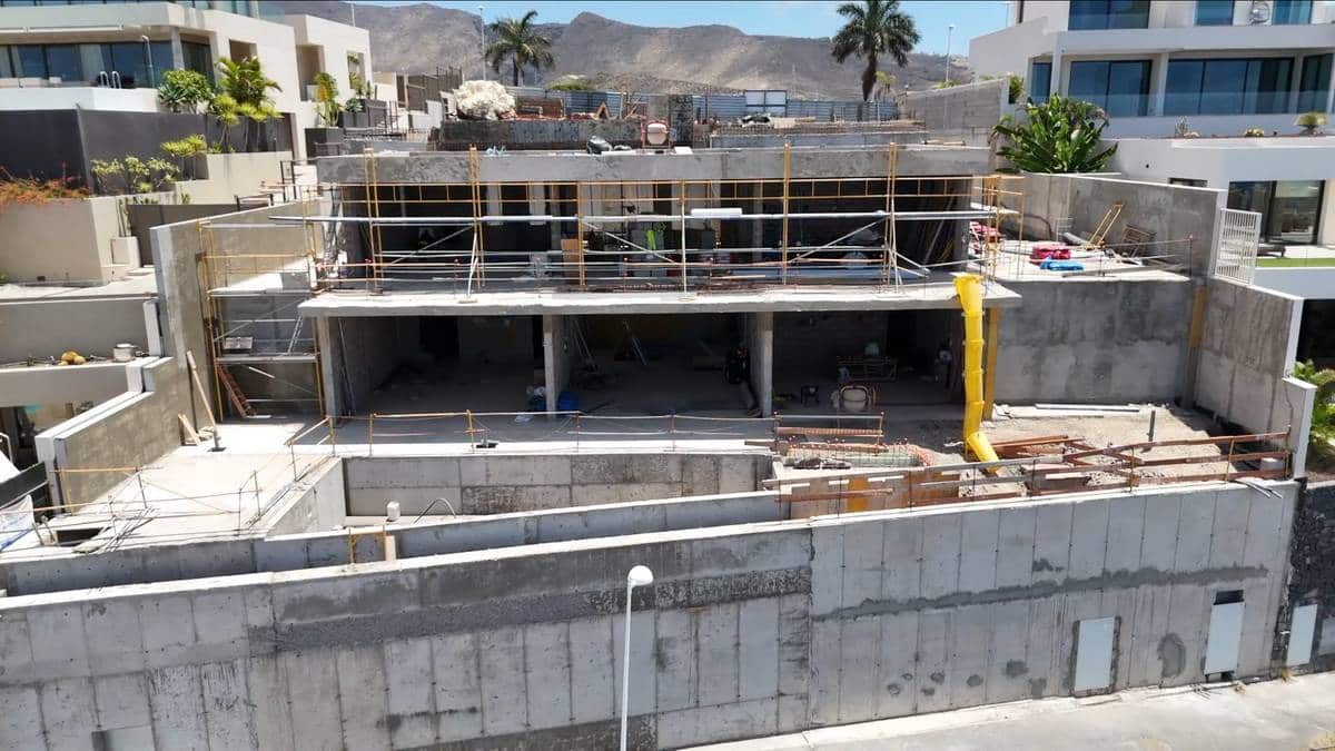 Chalet de 3 habitaciones en Playa de las Americas en venta - 4.400.000 € (Ref: 9350113)