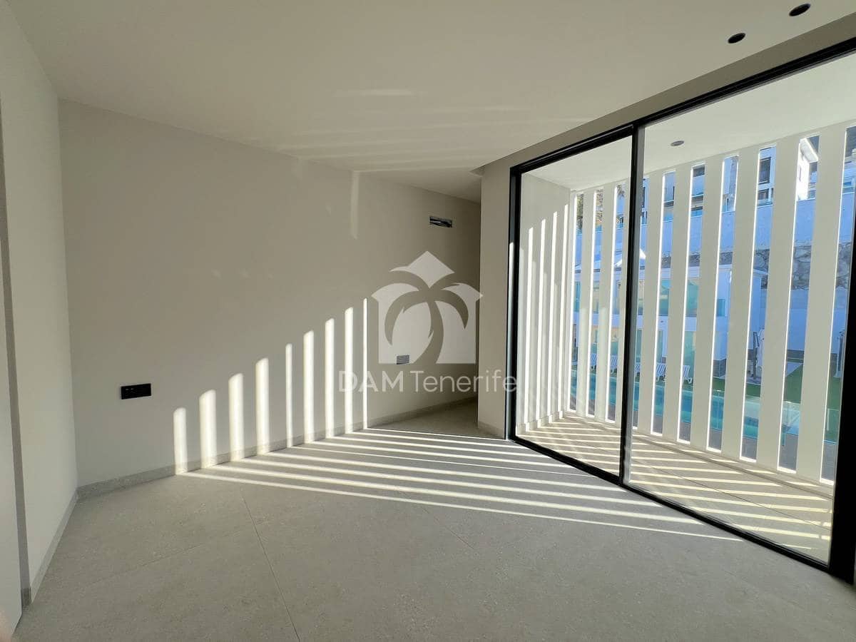 6 bedroom Villa for sale in Roque del Conde with pool garage - € 2,400,000 (Ref: 9352178)