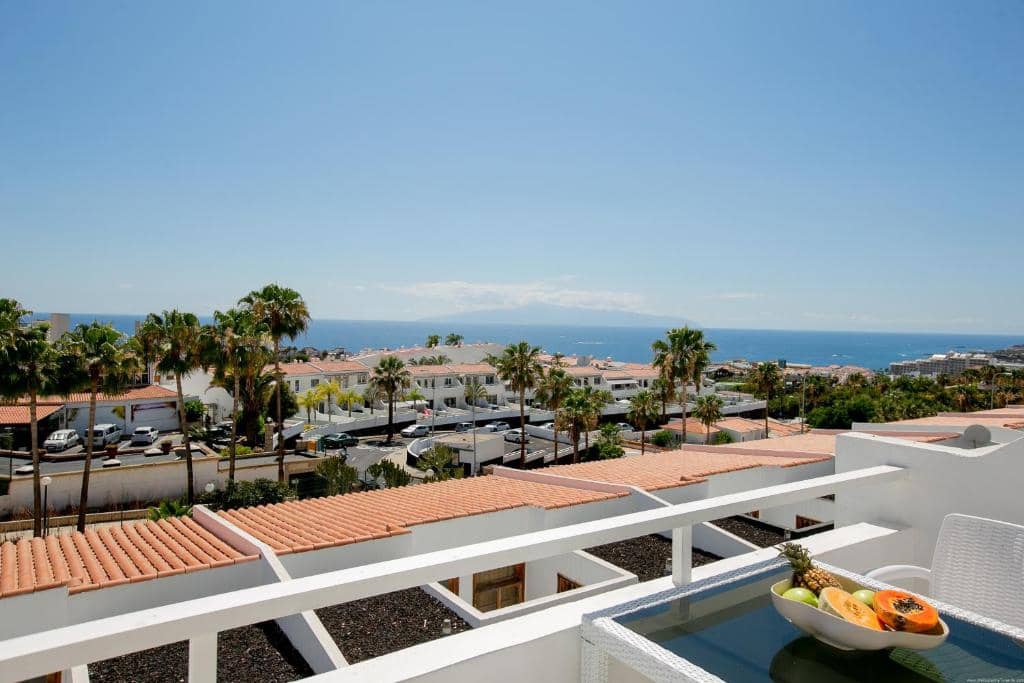 Apartment for sale in Costa Adeje - € 250,000 (Ref: 9356484)