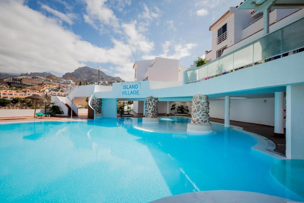 Apartment for sale in Costa Adeje - € 250,000 (Ref: 9356484)