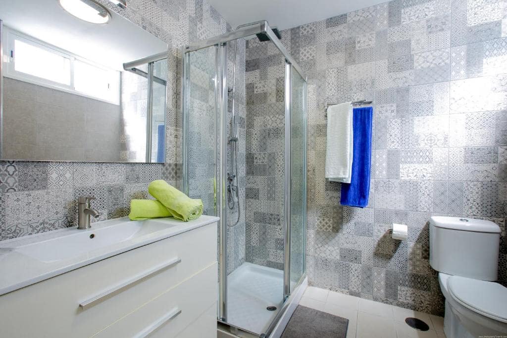 Apartment for sale in Costa Adeje - € 250,000 (Ref: 9356484)