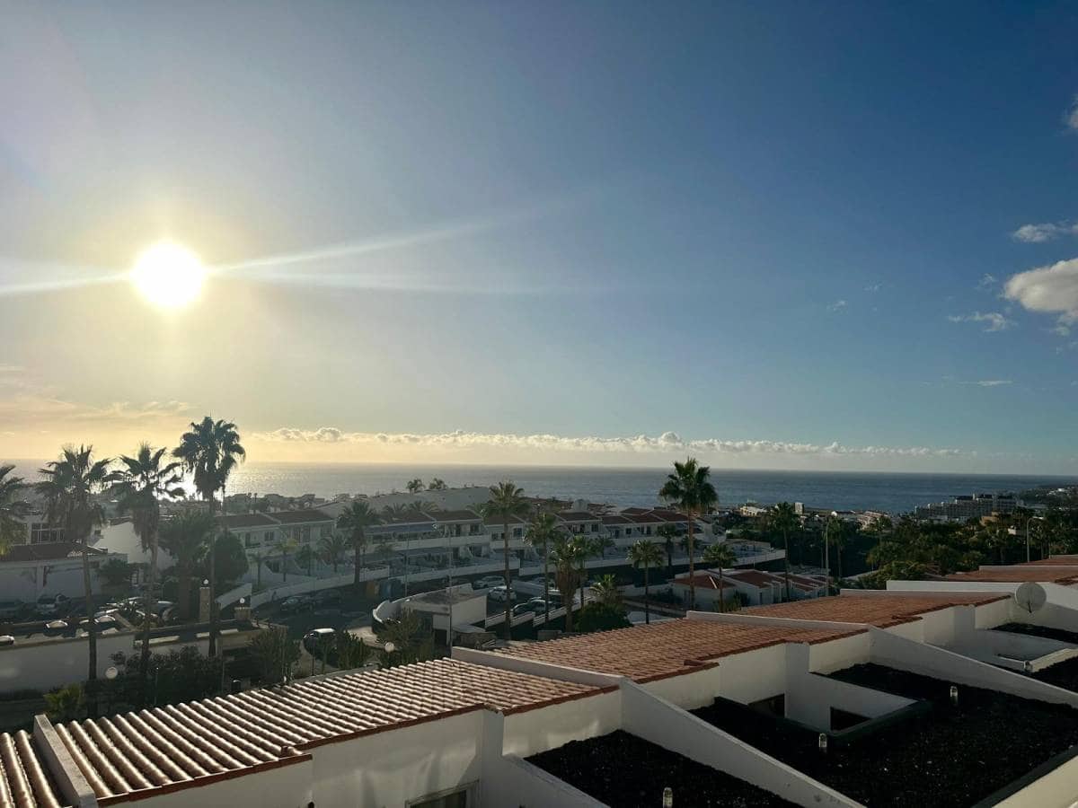 Apartment for sale in Costa Adeje - € 250,000 (Ref: 9356484)