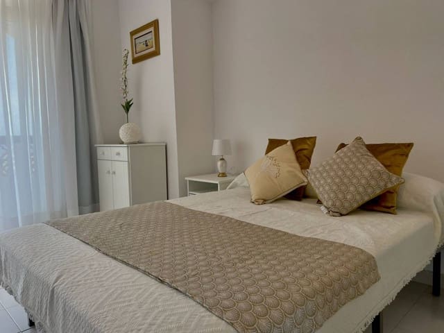 2 soveværelse Lejlighed til leje i Palm-Mar, Arona - € 1.300 (Ref: 9400003)