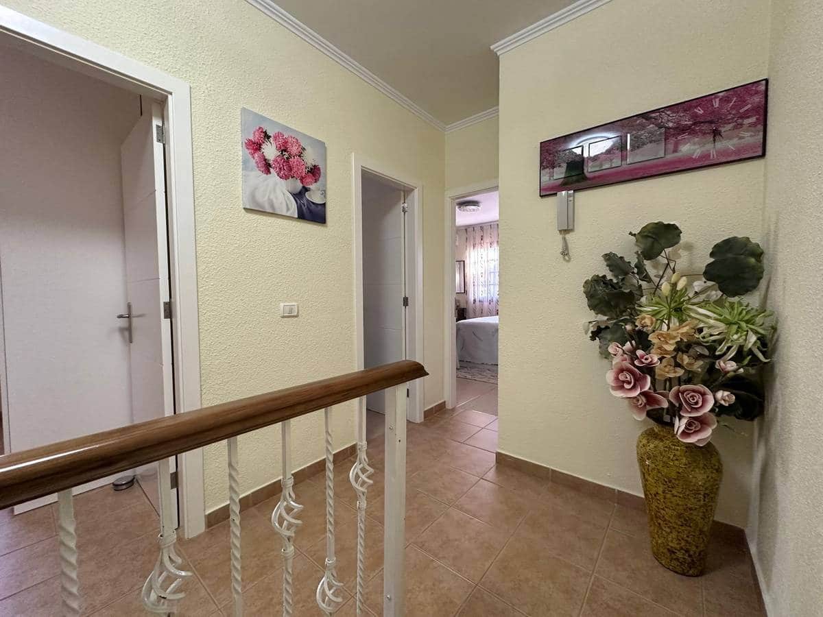 3 makuuhuone Bungalow myytävänä paikassa Costa Adeje - 850 000 € (Ref: 9454890)
