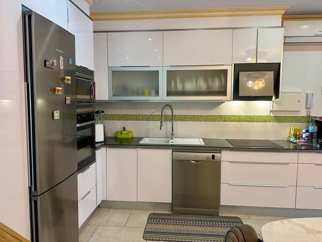 3 makuuhuone Bungalow myytävänä paikassa San Eugenio Alto, Adeje - 850 000 € (Ref: 9454890)