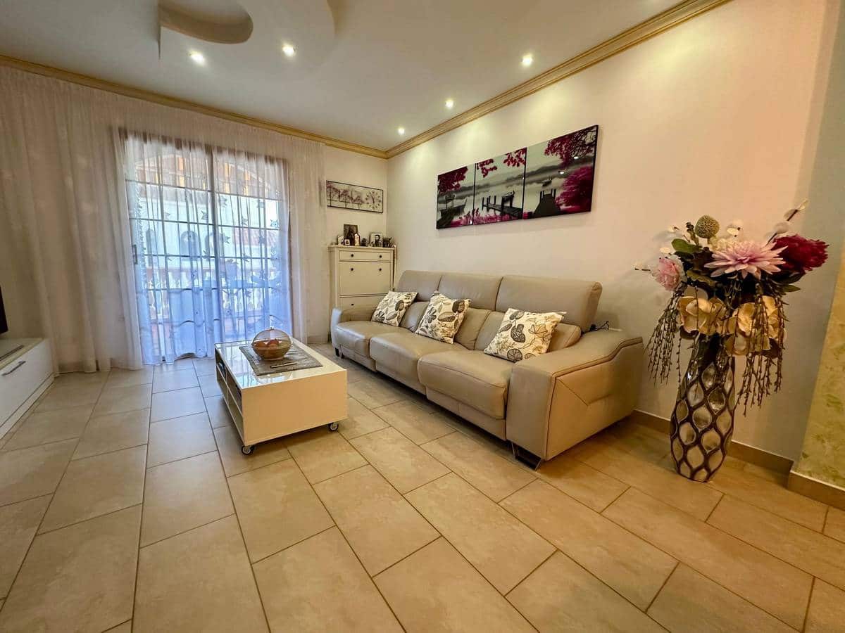 3 makuuhuone Bungalow myytävänä paikassa Costa Adeje - 850 000 € (Ref: 9454890)