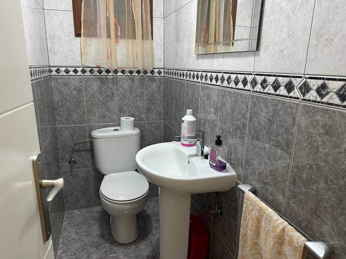 3 makuuhuone Bungalow myytävänä paikassa Costa Adeje - 850 000 € (Ref: 9454890)