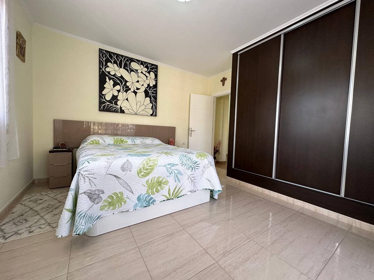 3 makuuhuone Bungalow myytävänä paikassa Costa Adeje - 850 000 € (Ref: 9454890)