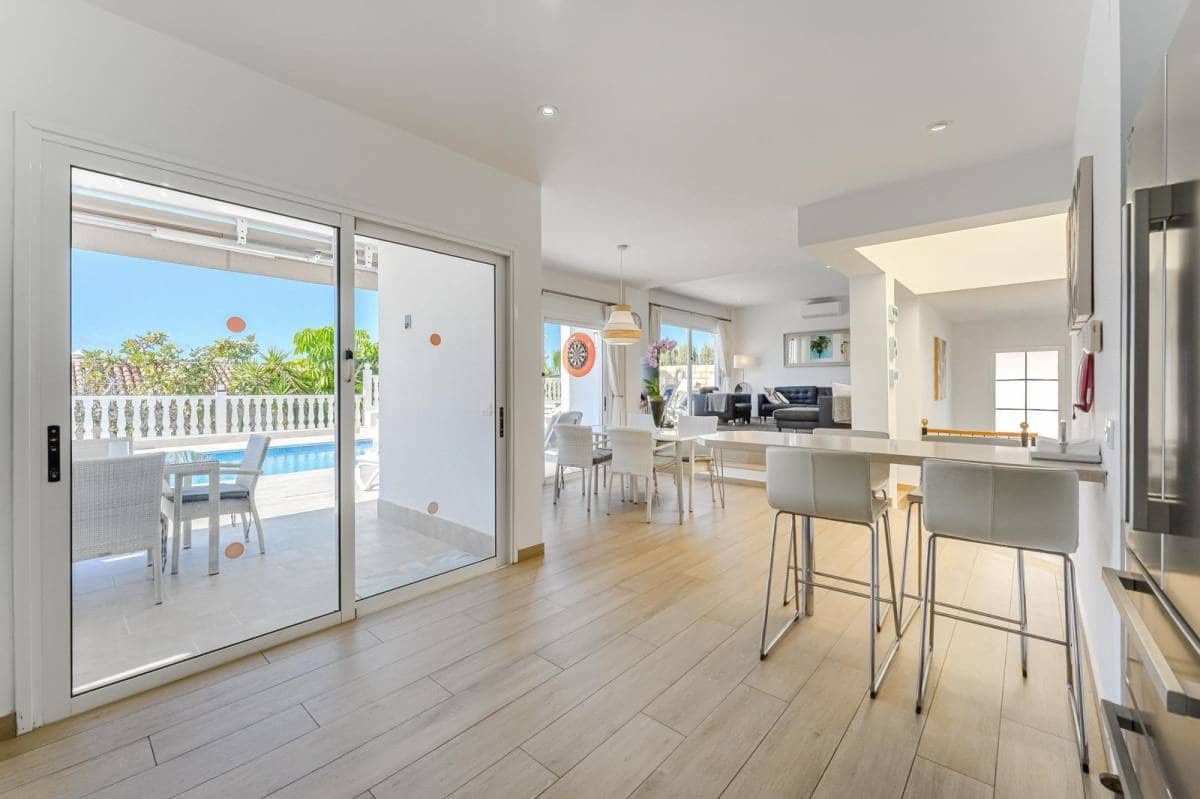 6 soverom Villa til salgs i Playa de la Arena - € 1 280 000 (Ref: 9487239)