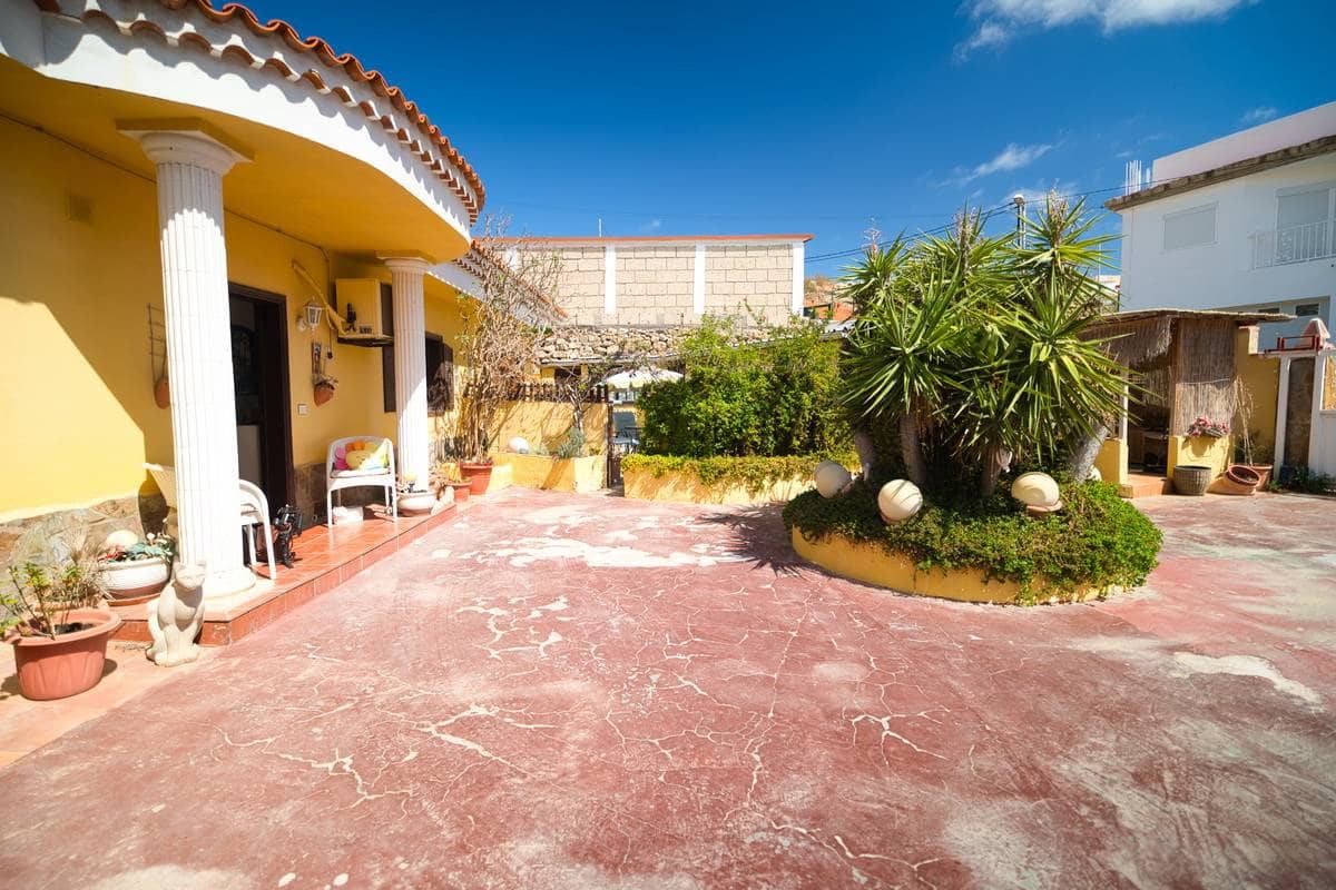 4 makuuhuone Maalaistalo myytävänä paikassa Granadilla de Abona - 489 000 € (Ref: 9488465)